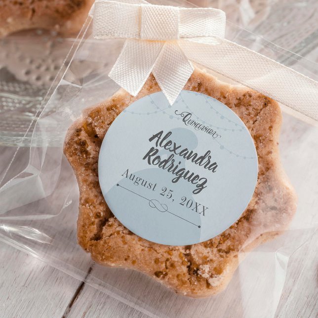 Rainy Blue & Steel Charro Silhouette Quinceanera Runder Aufkleber (Von Creator hochgeladen)