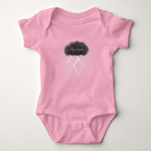 Rainy Day Thunder Cloud mit Babyname Pink Baby Strampler