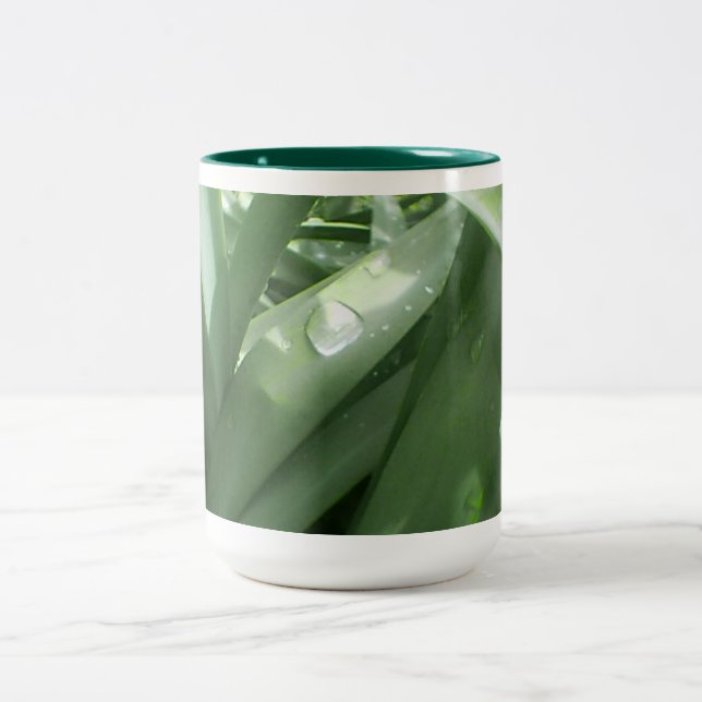 Rainy Spring Zweifarbige Tasse (Mittel)