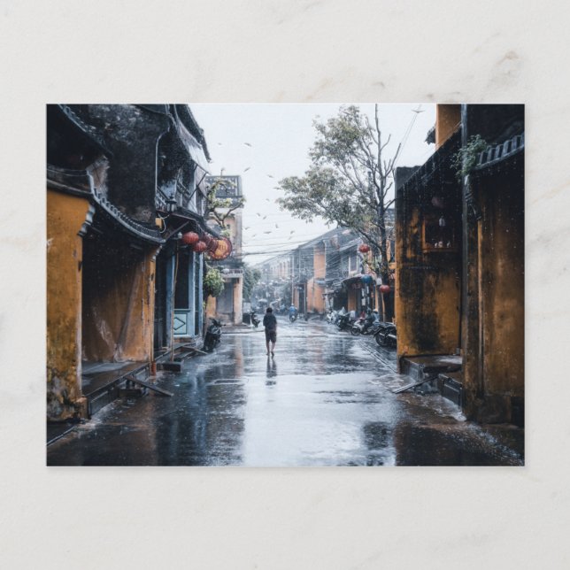 Rainy Streets of Vietnam Postkarte (Vorderseite)