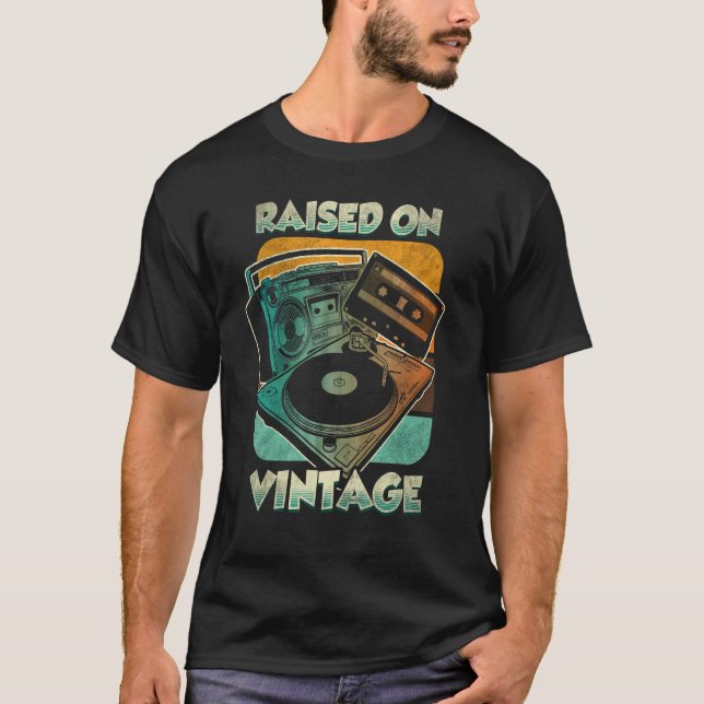 Raised On Vintage Trap Music Rap T-Shirt (Vorderseite)