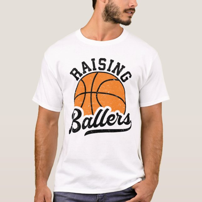 Raising Ballers Retro Basketball T-Shirt (Vorderseite)