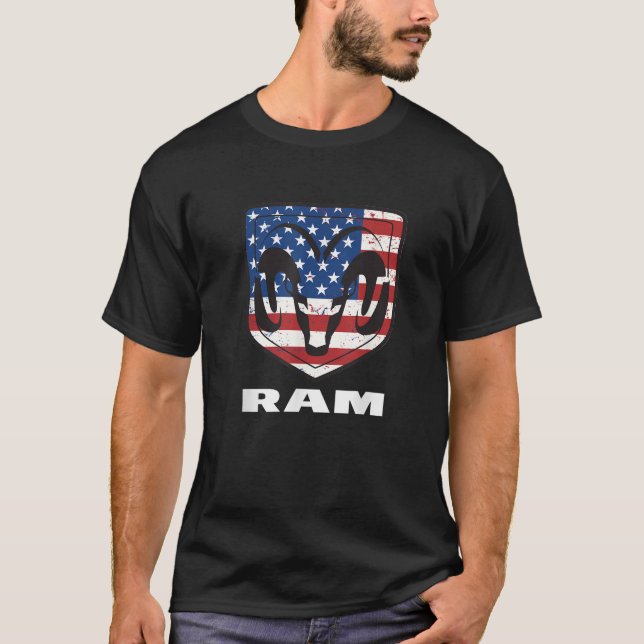 RAM Trucks Shield Flag  T-Shirt (Vorderseite)