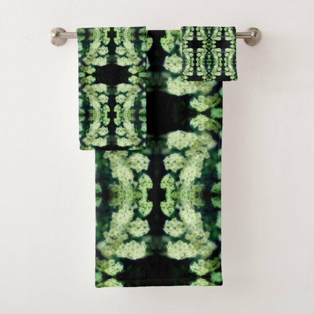 Rambling Wild White Roses Abstrakt Badhandtuch Set (Insitu)