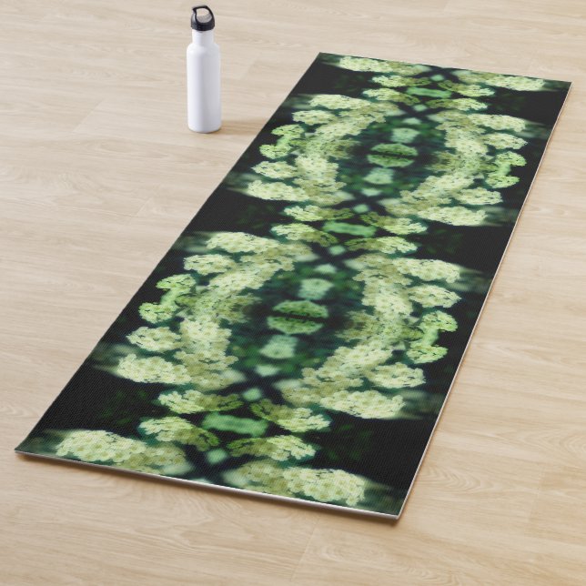 Rambling Wild White Roses Abstrakt Yogamatte (Beispiel)