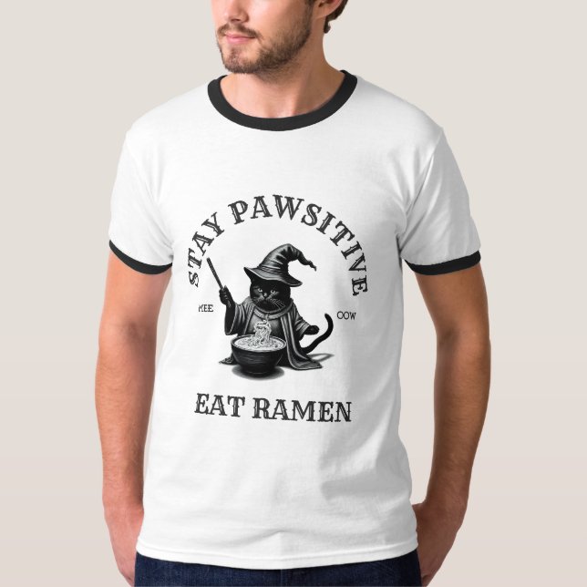 Ramen Wizard Cat – Magical Foodie Anime Art T-Shirt (Vorderseite)