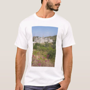 Ranakpur Jain Temple, Ranakpur, Rajasthan, Indien T-Shirt