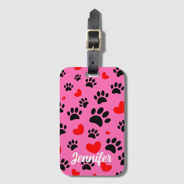 Random Cartoon Dog Paw Prints and Red Hearts Gepäckanhänger (Vorderseite Vertikal)