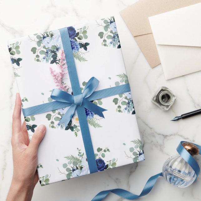 Ranunculus Anemone Hydrangea Rose Weißer Hintergru Geschenkpapier (Schenken)