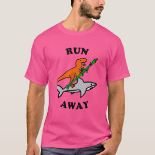 Raptor mit Raketenwerfer, der eine Hai-Meme reitet T-Shirt