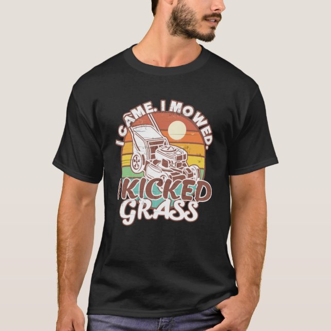 Rasenmähen Ich mähe, ich kickte Grasrasen T-Shirt (Vorderseite)
