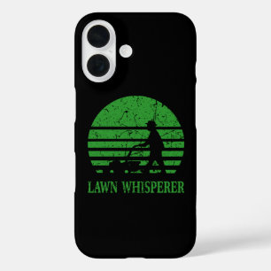 Rasenmäher Lawn Whisperer Gardener Geschenk iPhone 16 Hülle
