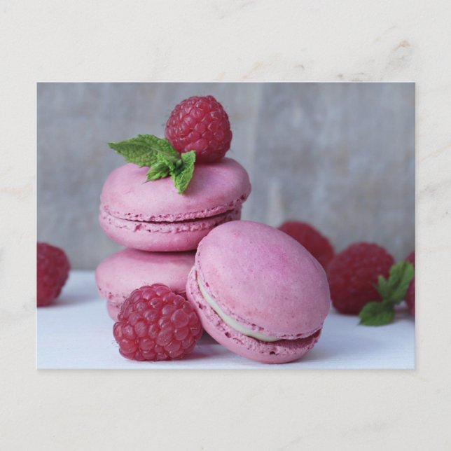 Raspberries Macarons Postkarte (Vorderseite)