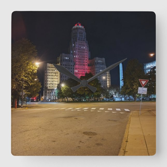 Rathaus am Abend Quadratische Wanduhr (Vorderseite)