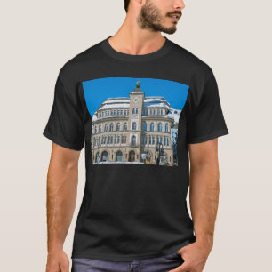 Rathaus in St. Moritz, Schweiz T-Shirt