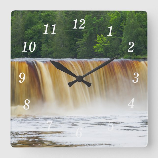 Rating Upper Tahquamenon Wall Clock Quadratische Wanduhr (Vorderseite)