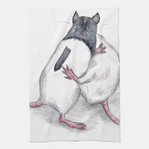 Ratten, die Geschirrtuch spielen