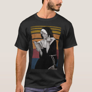 Rauchende Nonnen im Retro-Stil T-Shirt