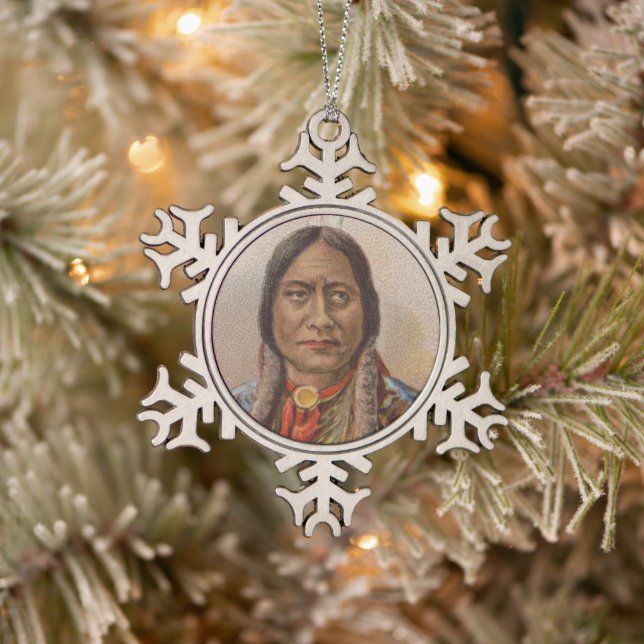 Rauchsignale: Lakota-Indianerschiff sitzt Bull Schneeflocken Zinn-Ornament (Baum)