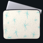 Raum-Alters-Türkis-Sternexplosion-Laptop-Hülse Laptopschutzhülle<br><div class="desc">Blaue Sternexplosionen der Eigenschaften dieses Raum-Alters-Türkis-Sternexplosion-Laptop-Hülsenmusters auf einem sahnigen Hintergrund mit dem gefärbten Gold sprenkelt. Inspiriert durch ein modernes Tellermuster der klassischen Mitte des Jahrhunderts, hat dieser Entwurf einen authentischen Vintagen Flair. Die Retro kitschy Güte lässt Sie glauben, wie Sie über einen Flohmarktschatz gestolpert haben. Dieses Muster ist gleichmäßig zu...</div>