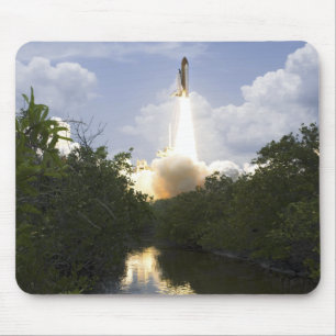 Raumfähre Atlantis hebt 26 weg Mousepad