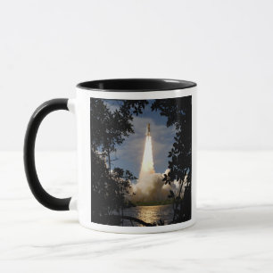 Raumfähre Atlantis hebt 9 weg Tasse