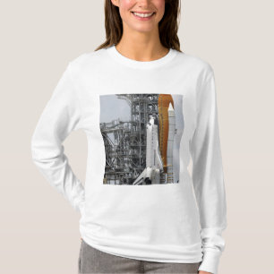 Raumfähre-Bemühung auf der Abschussrampe 2 T-Shirt
