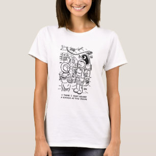 Raumfahrer auf Raumschiff hören Klopfen an der Tür T-Shirt