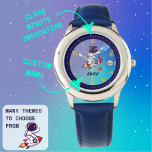 Raumfahrtflugzeug-Kinder lernen Zeit zu erzählen Armbanduhr<br><div class="desc">Schüren Sie die Neugier und Leidenschaft Ihres Kindes für den Weltraum, während Sie ihnen beibringen, mit dieser Astronaut Kids Learning Watch Zeit zu erzählen! Dieses Design mit einem spielerischen Astronauten, der auf einer Rakete reitet, umgeben von Planeten, Sternen und einem kosmischen Hintergrund, ist perfekt für junge Raumfahrer. Die Uhr verfügt...</div>