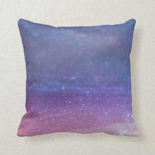 Raumgalaxie hat lila magisches Throwkissen in der Kissen
