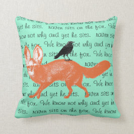 Raven setzt sich auf den Fuchs Kissen