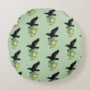 Raven with Yellow Rose Rundes Kissen