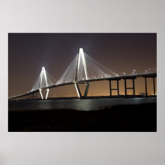 Ravenel Bridge bei Nacht Poster