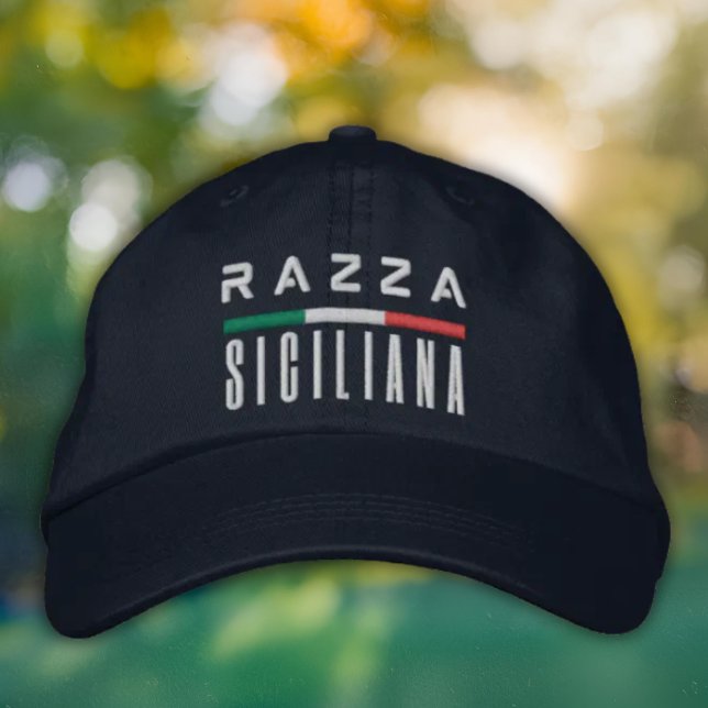 Razza Siciliana - Embroidered Italian Pride Hat Bestickte Baseballkappe (Razza Siciliana (Sicilian Roots)
Embroidered Baseball Cap with Italian Flag accent)