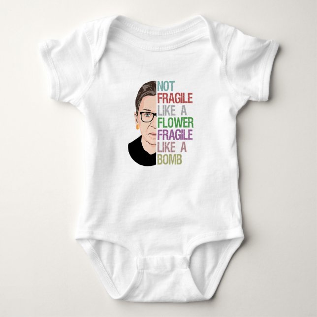 RBG Ruth Bader Ginsburg fragil wie eine Blume Baby Strampler (Vorderseite)