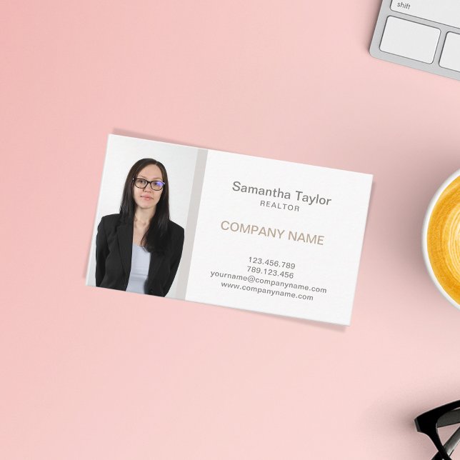 Real Anwesen Beruflich Einfügen oder Hinzufügen vo Visitenkarte (Von Creator hochgeladen)