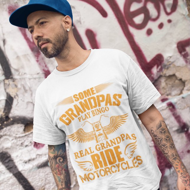 Real Grandpas Ride Motorräder T - Shirt (Von Creator hochgeladen)