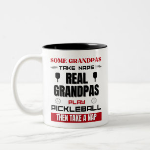 Real Grandpas Spielen Pickleball Funny Senior Play Zweifarbige Tasse