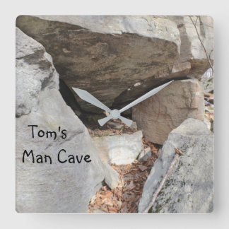 Real Man Cave Quadratische Wanduhr