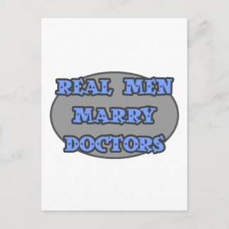 Real Men heiraten Ärzte Postkarte