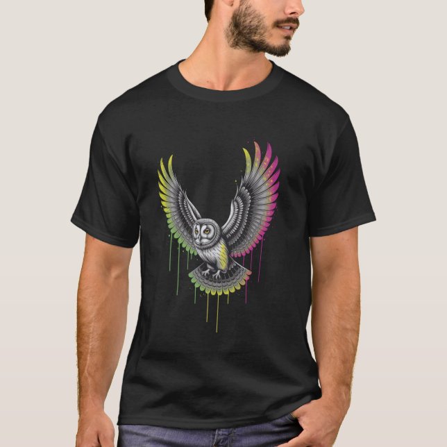 Realistische Eule im Flug T-Shirt (Vorderseite)
