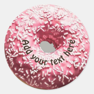 Realistischer Donut mit rosa Zuckerguss und Sprink Runder Aufkleber