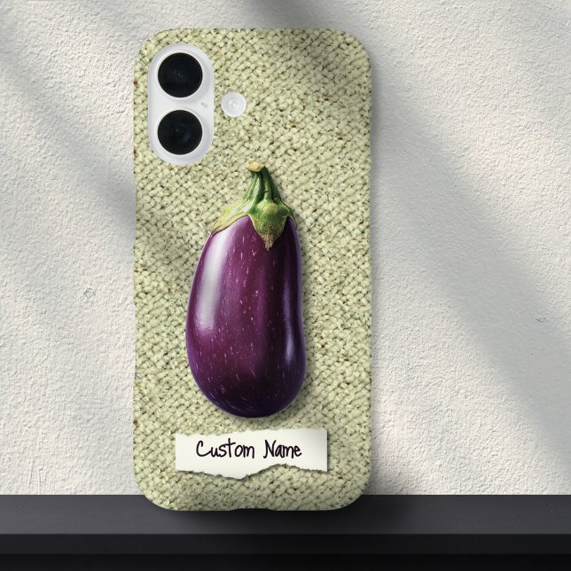 Realistisches Lila Eggplant auf einem Teppich-Indi Case-Mate iPhone Hülle (Von Creator hochgeladen)
