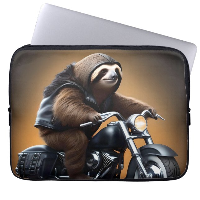 Rebel Sloth: Ein lederverkleidetes Motorrad Laptopschutzhülle (Vorderseite)