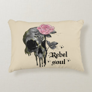 Rebel-Soul - Gothischer Schädel mit rosa Rose Dekokissen