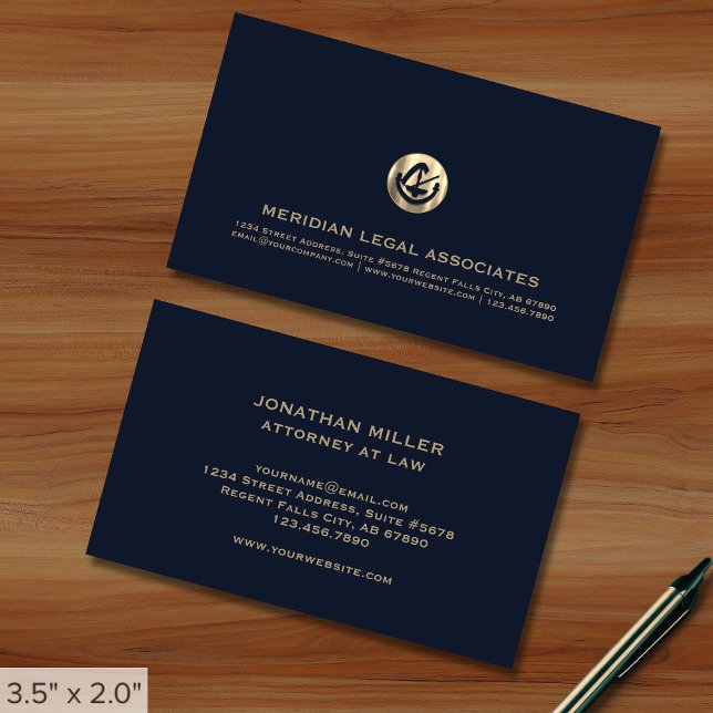 Rechtsanwalt mit "Law Blue and Gold Business Card" Visitenkarte (Von Creator hochgeladen)