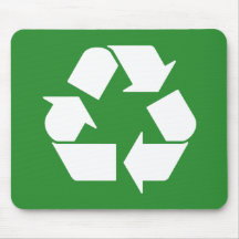 Recycling-Symbol auf Grün