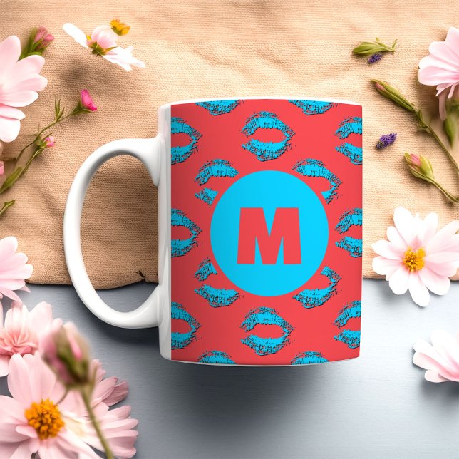Red and Blue XOXO Kissing Lips Personalized Kaffeetasse (Von Creator hochgeladen)