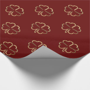 Red and Gold Look Vier Leaf Clolies Geschenkpapier