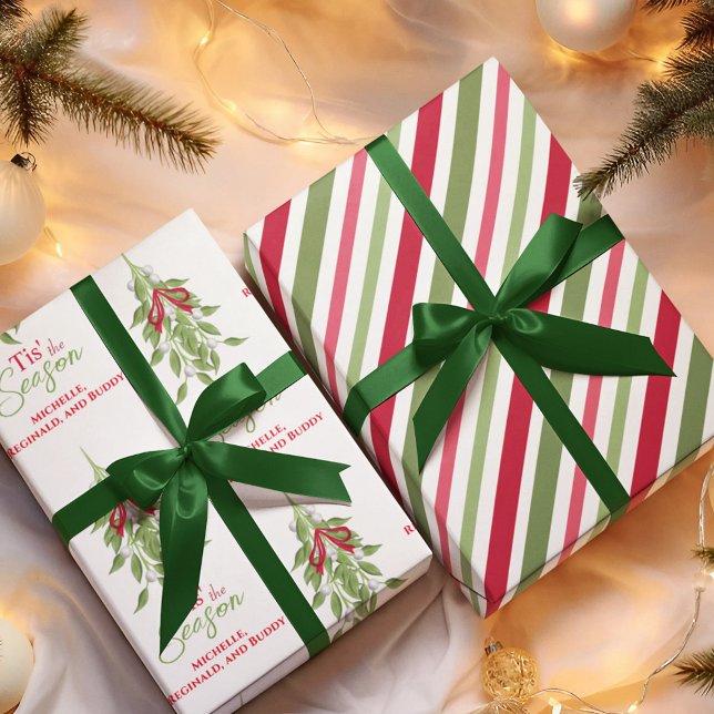 Red and Green Merry Mistletoe Custom Geschenkpapier Set (Whimsical Merry Christmas holiday custom wrapping paper. )